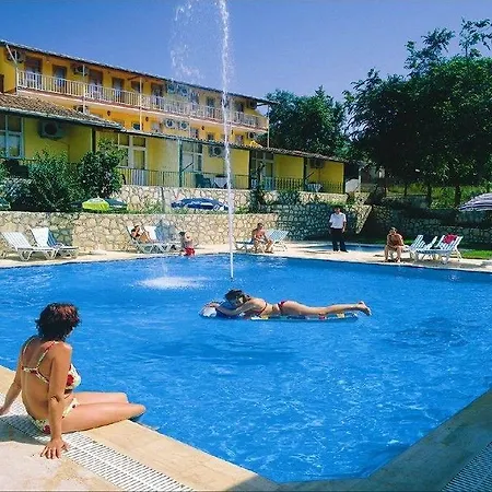 ホテル Temple シダ