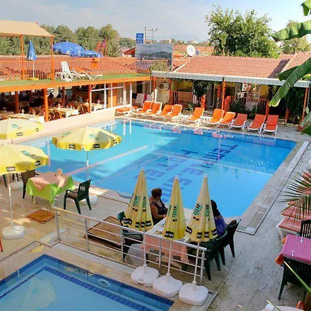 ホテル Temple シダ