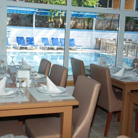 ホテル Temple シダ