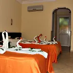 Ξενοδοχείο Temple 3*