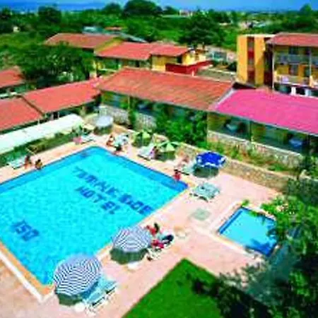 Temple Hotel 3*