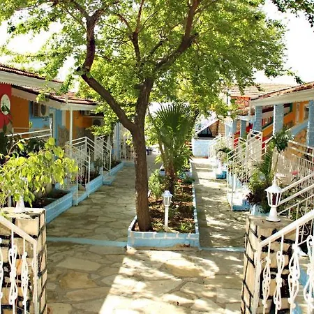 Temple Hotel 3*